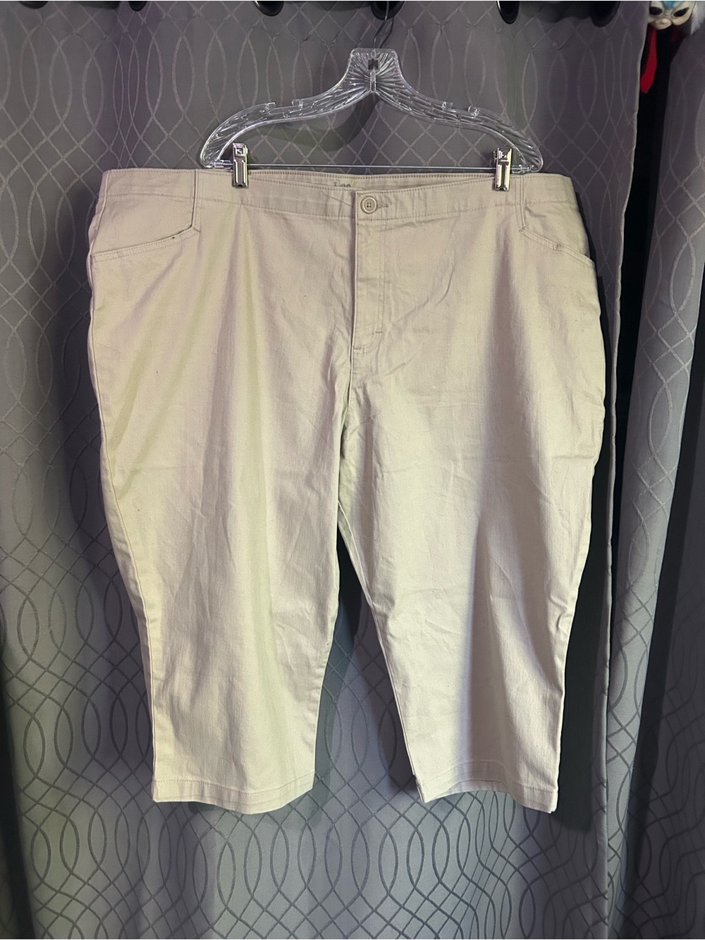 Lee Women’s Tan capris